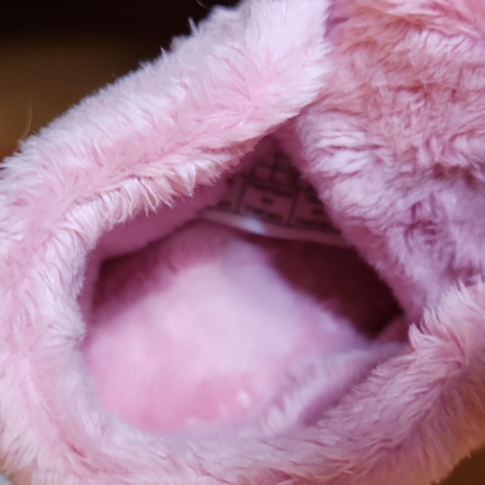 UGG Pink Fuzzy Baby Booties Size 2/3 - Picture 7 of 10